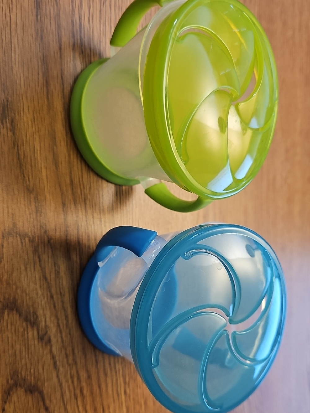 Munchkin Blue and Green Snack Grip Cups - 2 Pack